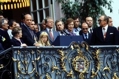 Pr?sident Jimmy Carter vorn 5 v li USA mit Ehefrau Rosalynn vorn 3 v re USA und Tochter Amy-stock-photo