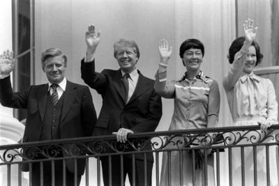 Bundeskanzler Helmut Schmidt (li., GER/SPD) mit Jimmy Carter (2.v.l., USA/Pr?sident der USA) und ihren Ehefrauen Hannel-stock-photo