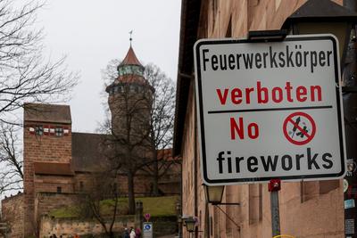 B?llerverbot und Feuerwerksverbot in der N?rnberger Altstadt zu Silvester, 30.12.2024-stock-foto