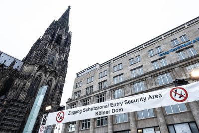 Vorbereitung zum Silvester in K?ln, Innenstadt-stock-foto