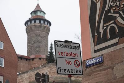 30.12.2024, Feuerwerkverbotszone Innenstadt, N?rnberg: In der N?rnberger Innenstadt gilt zum Jahreswechsel erneut in zwe-stock-foto