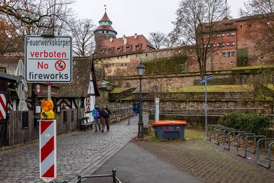 B?llerverbot und Feuerwerksverbot in der N?rnberger Altstadt zu Silvester, 30.12.2024-stock-foto