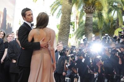 Schauspieler Brad Pitt und Schauspielerin Angelina Jolie w?hrend der Premiere des Films Inglouriou-stock-foto
