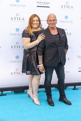 Gala im Medical Inn in Düsseldorf: Stefanie Black (Sängerin), Tom Barcal (Schauspieler) *** Gala at the Medical Inn in D-stock-photo