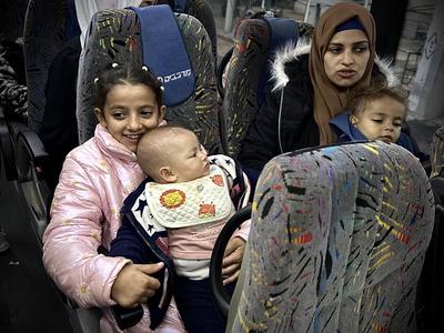 The United Nations (UN) and the World Health Organization (WHO) evacuate a number of Palestinians injured-stock-photo