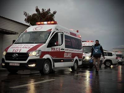 The United Nations (UN) and the World Health Organization (WHO) evacuate a number of Palestinians injured-stock-photo