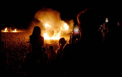 New Years Eve Fireworks on Khao Lak Beach-stock-foto