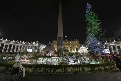 ITALY - POPE FRANCIS PRESIDES OVER NEW YEAR'S EVE VESPERS AND RE DEUM CELEBRATIONS IN ST PETER'S BASILICA AT THE VATICAN - 2024/12/31-stock-foto