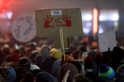 31.12.2024-01.01.2025 Belgrade(Serbia) Life/ Politics Bloody hands at University students stage a protest against curren-stock-foto