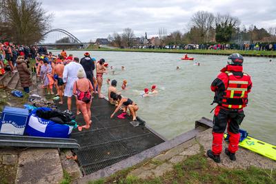 Neujahrsschwimmen in M?nster-stock-foto