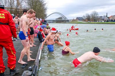Neujahrsschwimmen in M?nster-stock-foto