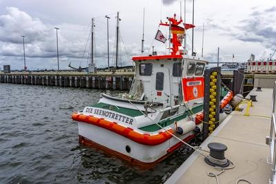 Seenotrettungsboot Hertha Jeep, der Deutschen Gesellschaft zur Rettung Schiffbr?chiger, DGzRS, Stralsund, Mecklenburg-Vo-stock-foto