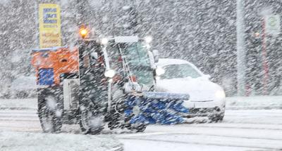 Wintereinbruch in Hamburg. Am Freitagvormittag gab es phasenweise heftigen Schneefall in der Hansestadt. Ein Schneer?umf-stock-foto