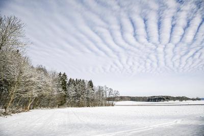 Winterzauber auf der Schw?bischen Alb, Die Schw?bische Alb hat sich in ein winterliches Wunderland verwandelt. Der Heide-stock-foto