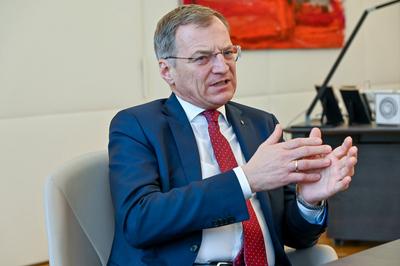 LH Thomas Stelzer (VP, Landeshauptmann Ooe)-stock-foto