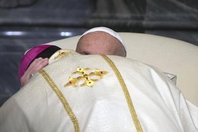 ITALY -  POPE FRQANCIS PARTICIPATES IN THE EPISCOPAL ORDINATION OF THE VICEGERENT OF THE DIOCESE OD ROME AND AUXILIARY OF THE SOUTHERN SECTOR , MONSIGNOR RENATO ATRTELLI BACCARI , IN THE ST JOHN LATERAN'S BASILICA IN ROME  - 2025/1/14-stock-foto