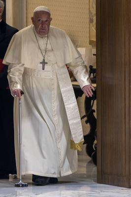 ITALY - REL -  POPE FRANCIS DURING A MEETING WITH THE CATHOLIC UNION OF TEACHERS, MANAGERS, EDUCATORS,TRAINERS (UCIIM)-THE ITALIAN ASSOCIATION OF CATHOLIC TEACHERS (AGESC), AT PAUL VI HALL IN THE VATICAN - 2025/01/4-stock-foto
