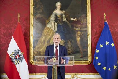 Statement Bundespr?sident Van der Bellen nach Koalitionsscheitern-stock-foto