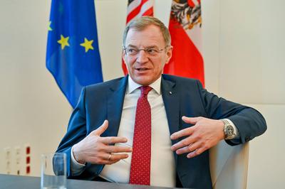 LH Thomas Stelzer (VP, Landeshauptmann Ooe)-stock-foto