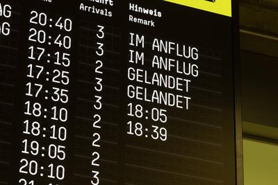 Softwareprobleme bei Einreis am Flughafen K?ln Bonn - 03.01.2025-stock-photo