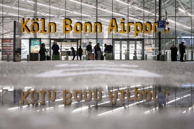Fr?her Morgen am K?ln Bonn Airport-stock-foto
