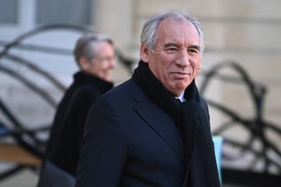 First Council of Ministers of the Francois Bayrou administration, at the Elysee Palace.-stock-foto