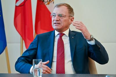 LH Thomas Stelzer (VP, Landeshauptmann Ooe)-stock-foto