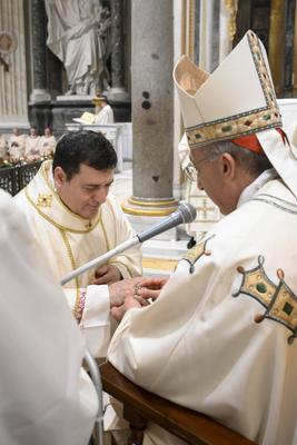 ITALY -  POPE FRQANCIS PARTICIPATES IN THE EPISCOPAL ORDINATION OF THE VICEGERENT OF THE DIOCESE OD ROME AND AUXILIARY OF THE SOUTHERN SECTOR , MONSIGNOR RENATO ATRTELLI BACCARI , IN THE ST JOHN LATERAN'S BASILICA IN ROME  - 2025/1/14-stock-foto