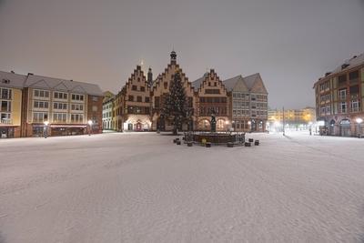 Der verschneite Frankfurter R?merberg-stock-foto