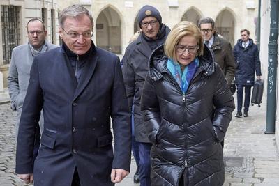 ?VP Parteivorstand nach Koalitionsscheitern-stock-foto