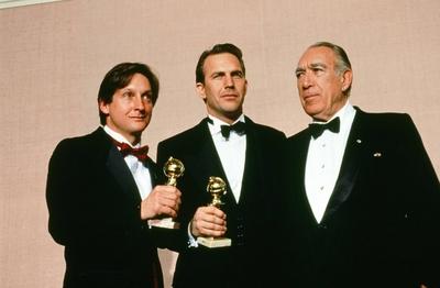 Michael Blake Kevin Costner and Anthony Quinn at the 48th Annual Golden Globe Awards 1991 ? JRC T-stock-foto