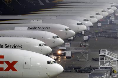 Fr?her Morgen am K?ln Bonn Airport-stock-photo