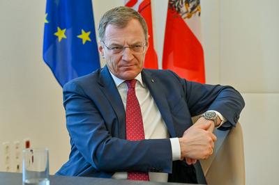 LH Thomas Stelzer (VP, Landeshauptmann Ooe)-stock-foto
