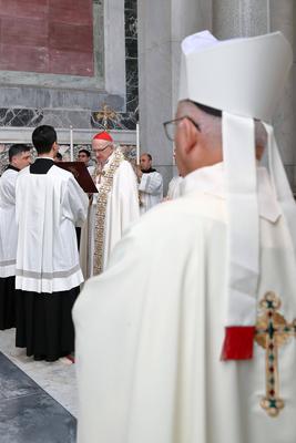 ITALY -  CARDINAL JAMES MICHAEL HARVEY OPENS THE HOLY DOOR OF THE BAILICA OF SAINT PAUL OUTSIDE THE WALLS , FOR THE JUBILEE, IN ROME  - 2025/1/5-stock-photo