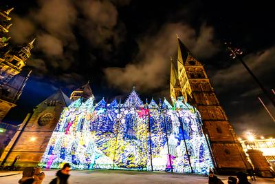 Bremen, Lichter der City,  beeindruckende Lichtprojektionen und Videoinszenierungen. Unter dem Motto ?Vier Jahreszeiten? (Vivaldi)-stock-photo