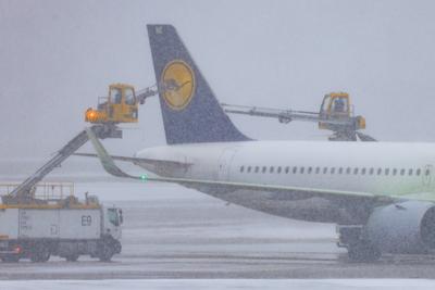 Schneefront erreicht Hannover,-stock-foto