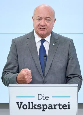  Wien 10.07.2023 - Heute am Vormittag gab der ?VP Generealsekret?r Christian Stocker in der Parteizentrale in der Licht-stock-photo