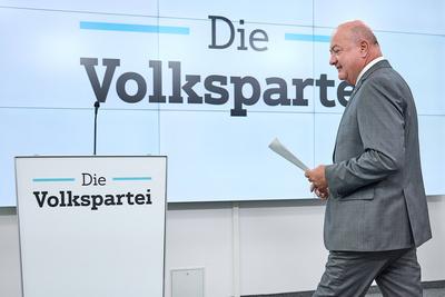  Wien 10.07.2023 - Heute am Vormittag gab der ?VP Generealsekret?r Christian Stocker in der Parteizentrale in der Licht-stock-photo