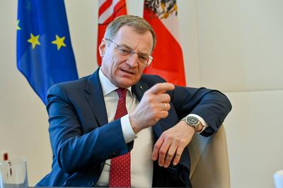 LH Thomas Stelzer (VP, Landeshauptmann Ooe)-stock-foto