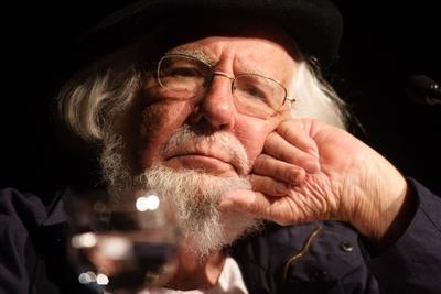 literaturWERKstatt berlin Mi 28.2. 20:00 Ernesto Cardenal und Grupo Sal Psalmen, Gedichte von Liebe, Mystik und Revolut-stock-photo