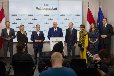 ?VP Parteivorstand nach Koalitionsscheitern-stock-foto