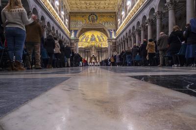 ITALY -  CARDINAL JAMES MICHAEL HARVEY OPENS THE HOLY DOOR OF THE BAILICA OF SAINT PAUL OUTSIDE THE WALLS , FOR THE JUBILEE, IN ROME  - 2025/1/5-stock-photo