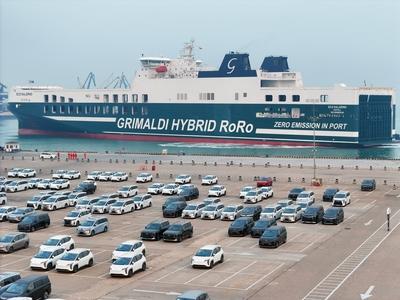 World's Largest Cargoes ro-ro Ship-stock-foto