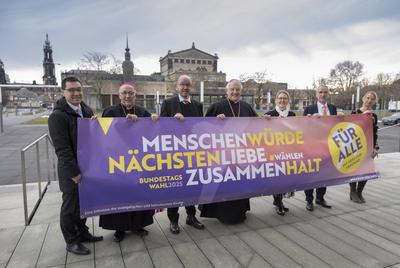 Kirchen starten Kampagne zur Bundestagswahl-stock-foto