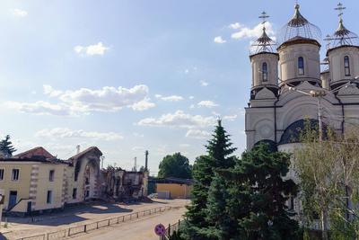 Kostiantynivka Railway Station after the Russian attack. The train station in the city center was the target of Russian-stock-foto