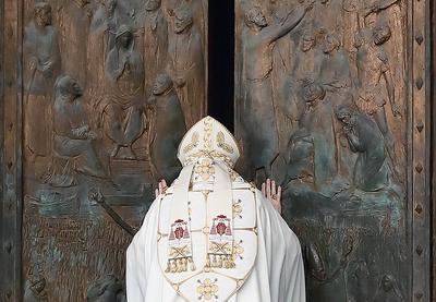ITALY -  CARDINAL JAMES MICHAEL HARVEY OPENS THE HOLY DOOR OF THE BAILICA OF SAINT PAUL OUTSIDE THE WALLS , FOR THE JUBILEE, IN ROME  - 2025/1/5-stock-photo