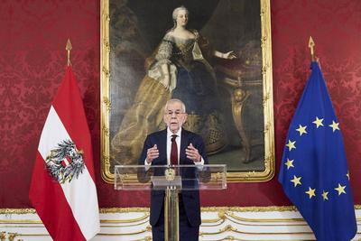 Statement Bundespr?sident Van der Bellen nach Koalitionsscheitern-stock-foto