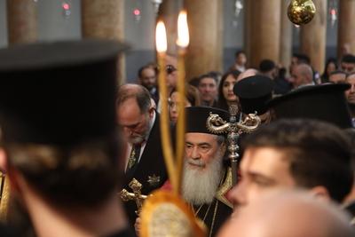 Greek Orthodox Patriarch of Jerusalem Theophilos III enters the Basilica of the Nativity within the shared Nativity Church-stock-foto