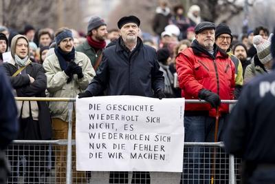 HERBERT KICKL arriving at Hofburg-stock-foto