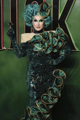 The Vivienne bei der Europapremiere des Kinofilms Wicked: Part I / Wicked: Teil 1 in der Royal Festival Hall. London, 18-stock-photo
